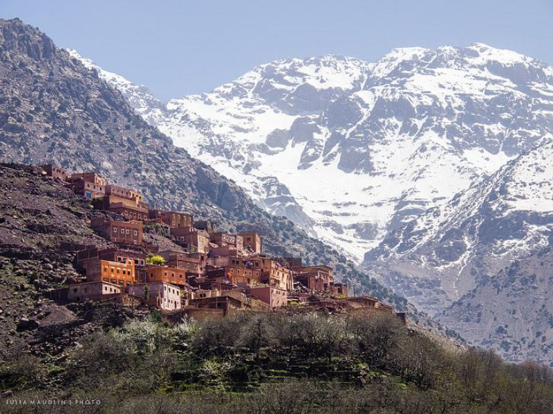 Summits & Sands: An 7-Day Atlas & Sahara Expedition